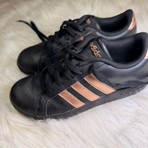 Adidas Kids Black and Bronze Sneakers